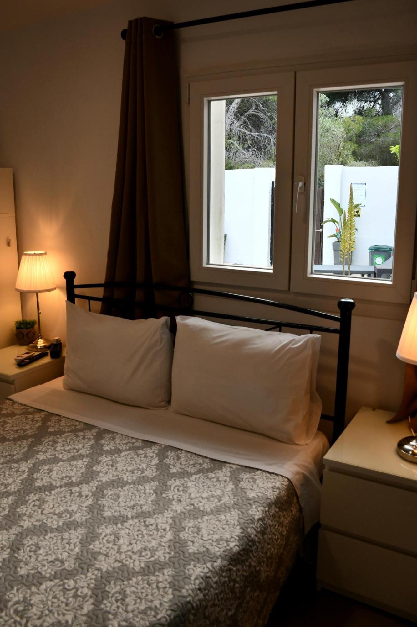 Johnson House Apartman Rafína Kültér fotó